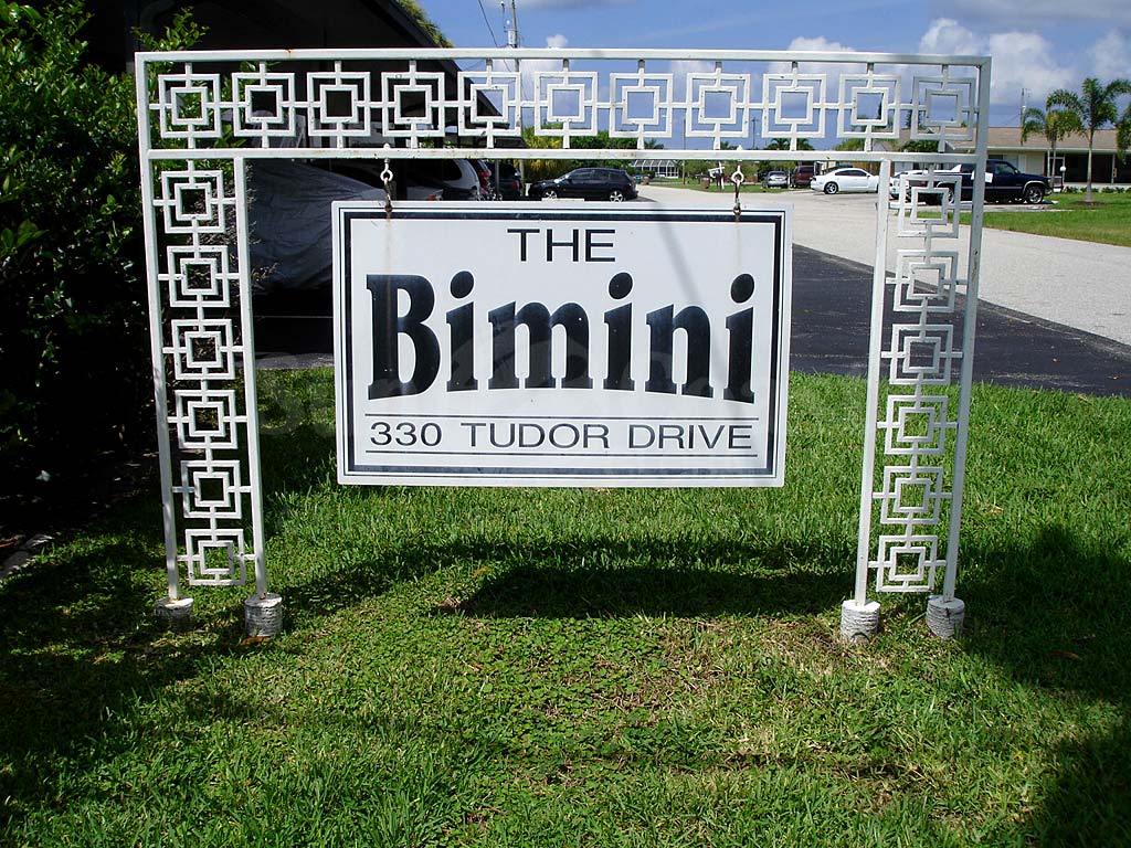Bimini Apts Signage